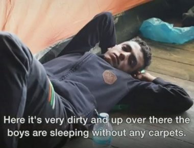 Όταν όλοι τους κλείνουν την «πόρτα»! Ανήλικος πρόσφυγας στο BBC: «Είναι πολύ επικίνδυνο να ζεις στην Ελλάδα» (βίντεο)